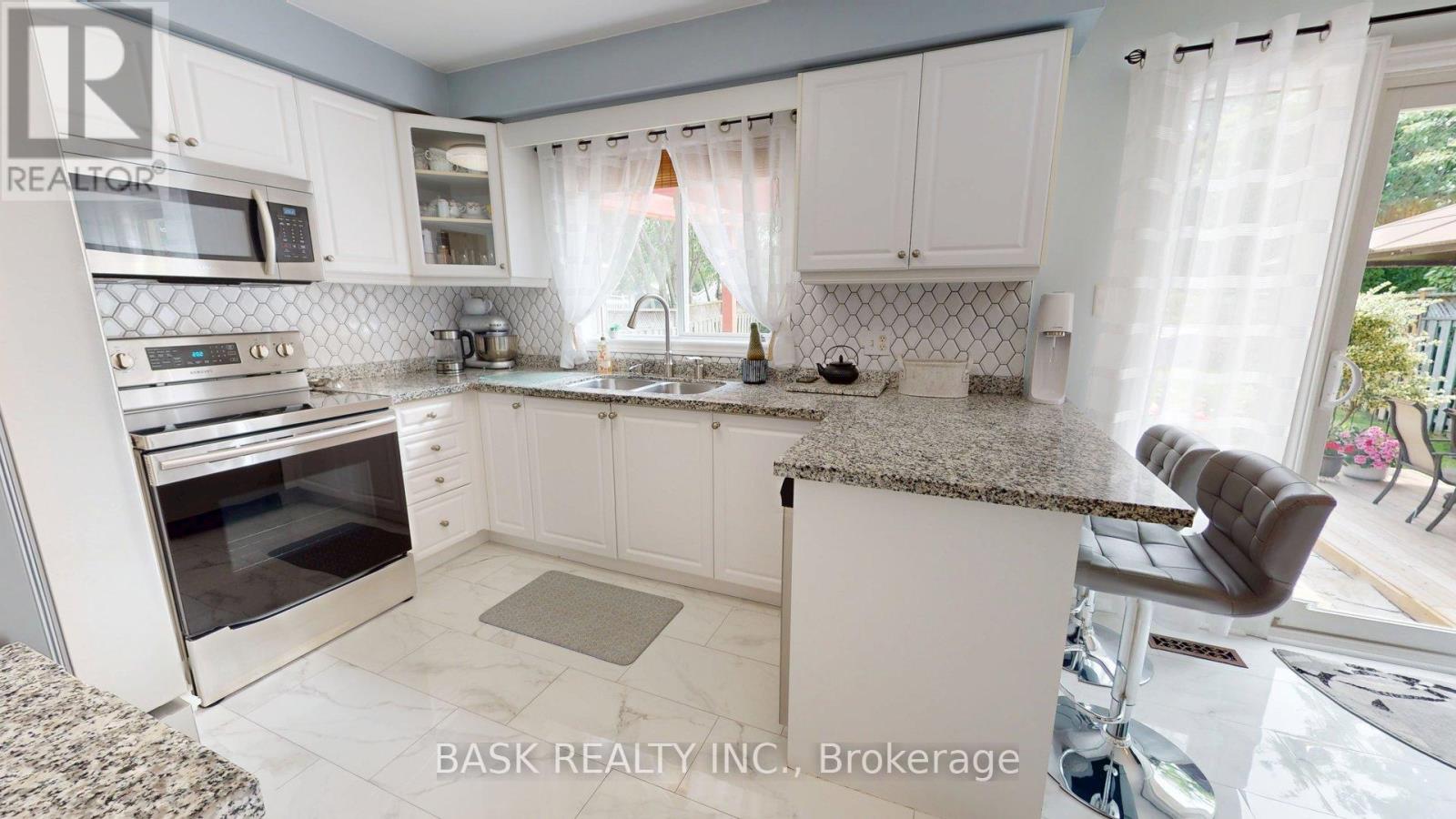 51 Harvest Moon Drive, Caledon, Ontario  L7E 2L2 - Photo 17 - W12252631