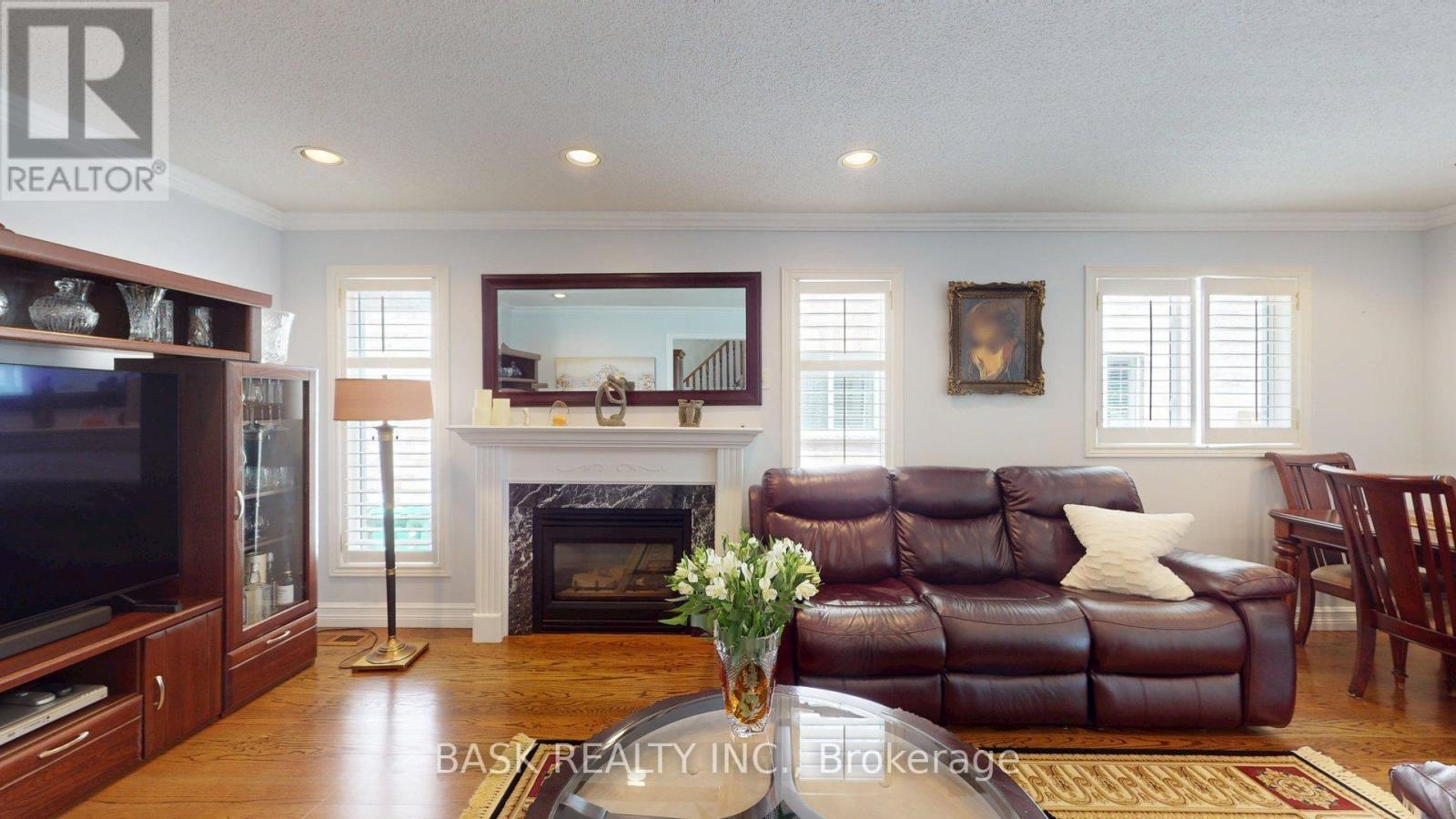 51 Harvest Moon Drive, Caledon, Ontario  L7E 2L2 - Photo 8 - W12252631