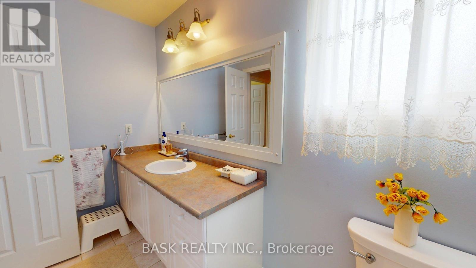 51 Harvest Moon Drive, Caledon, Ontario  L7E 2L2 - Photo 26 - W12252631