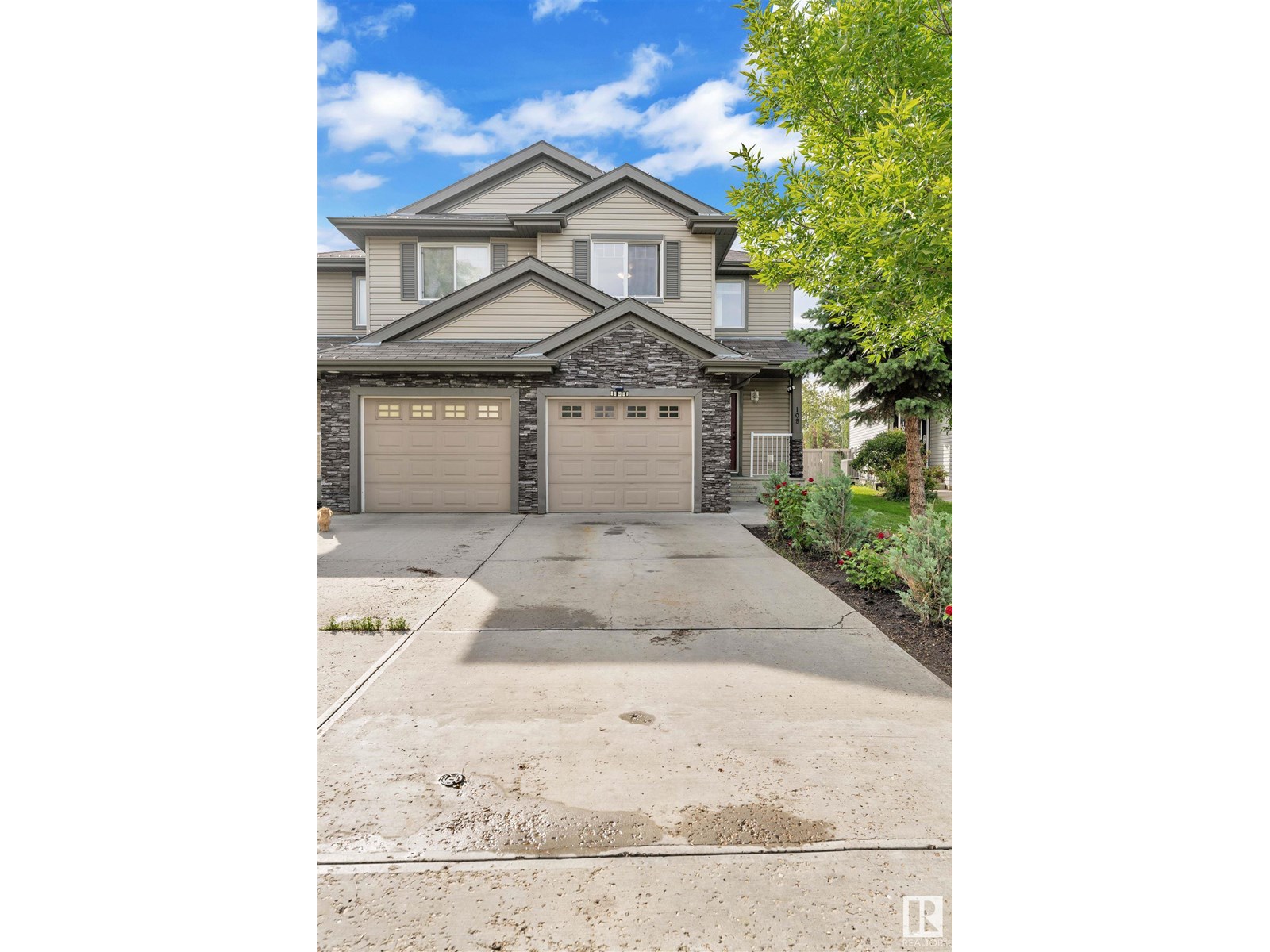 Property at 108 53 ST SW image 2
