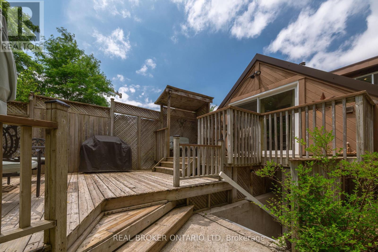 Property at 217 EPWORTH AVENUE image 4