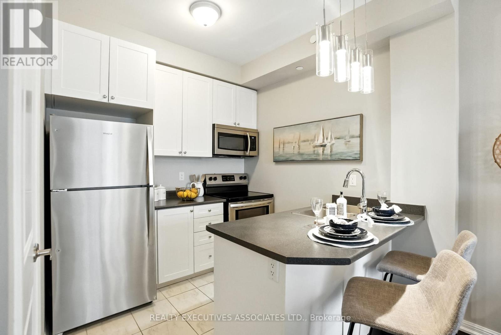 411 - 84 Aspen Springs Drive, Clarington, Ontario  L1C 0V3 - Photo 4 - E12252671