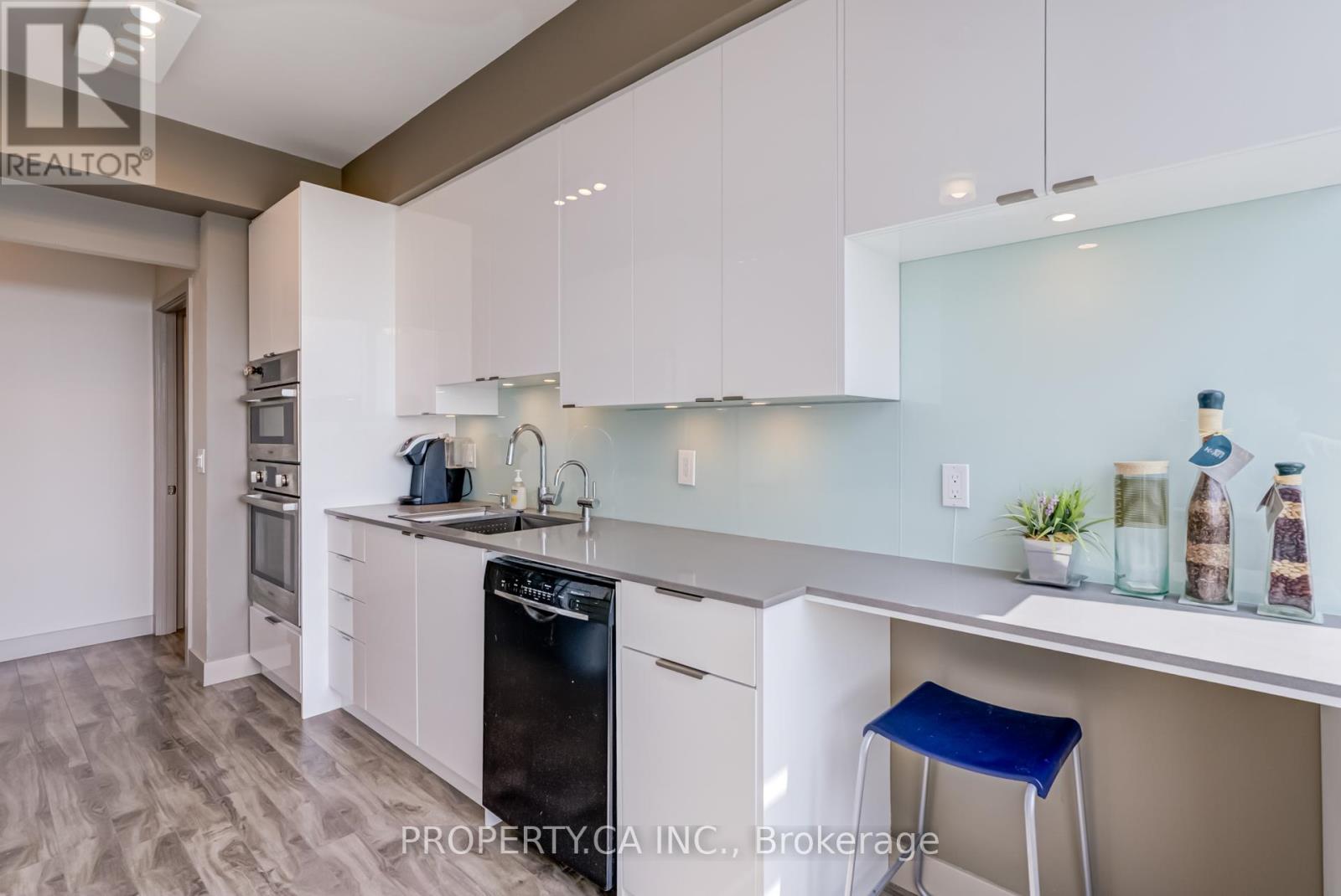 Ph 201 - 8 Hillcrest Avenue, Toronto, Ontario  M2N 6Y6 - Photo 13 - C12252673