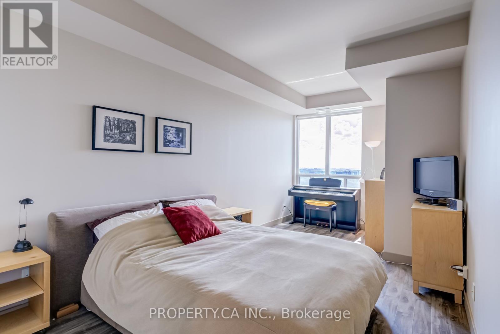 Ph 201 - 8 Hillcrest Avenue, Toronto, Ontario  M2N 6Y6 - Photo 15 - C12252673