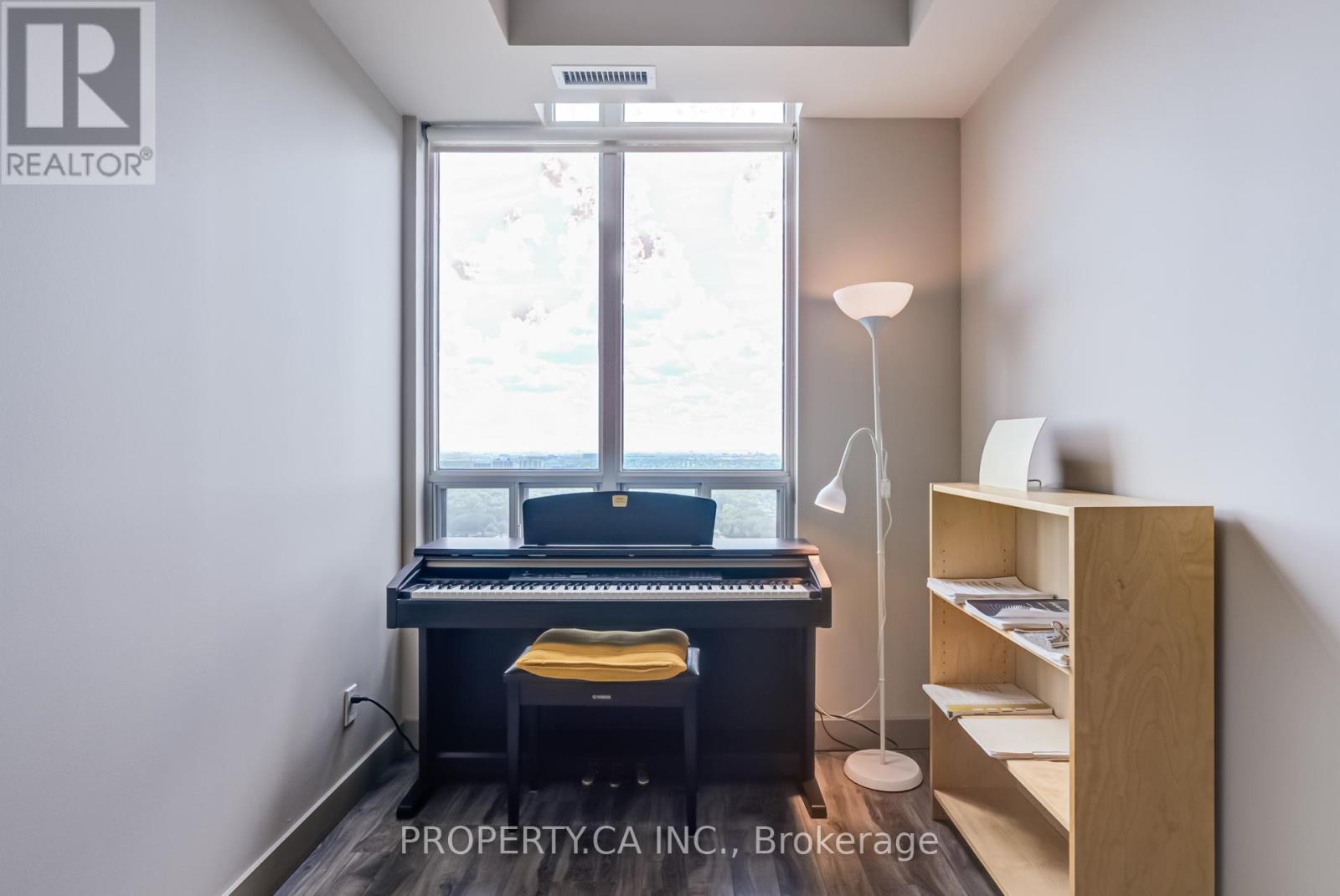 Ph 201 - 8 Hillcrest Avenue, Toronto, Ontario  M2N 6Y6 - Photo 17 - C12252673