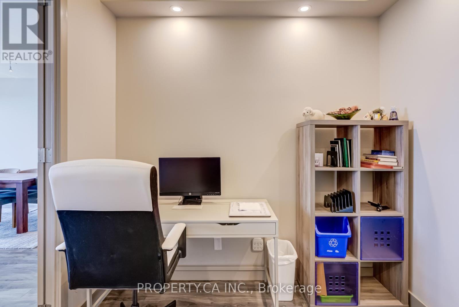 Ph 201 - 8 Hillcrest Avenue, Toronto, Ontario  M2N 6Y6 - Photo 22 - C12252673