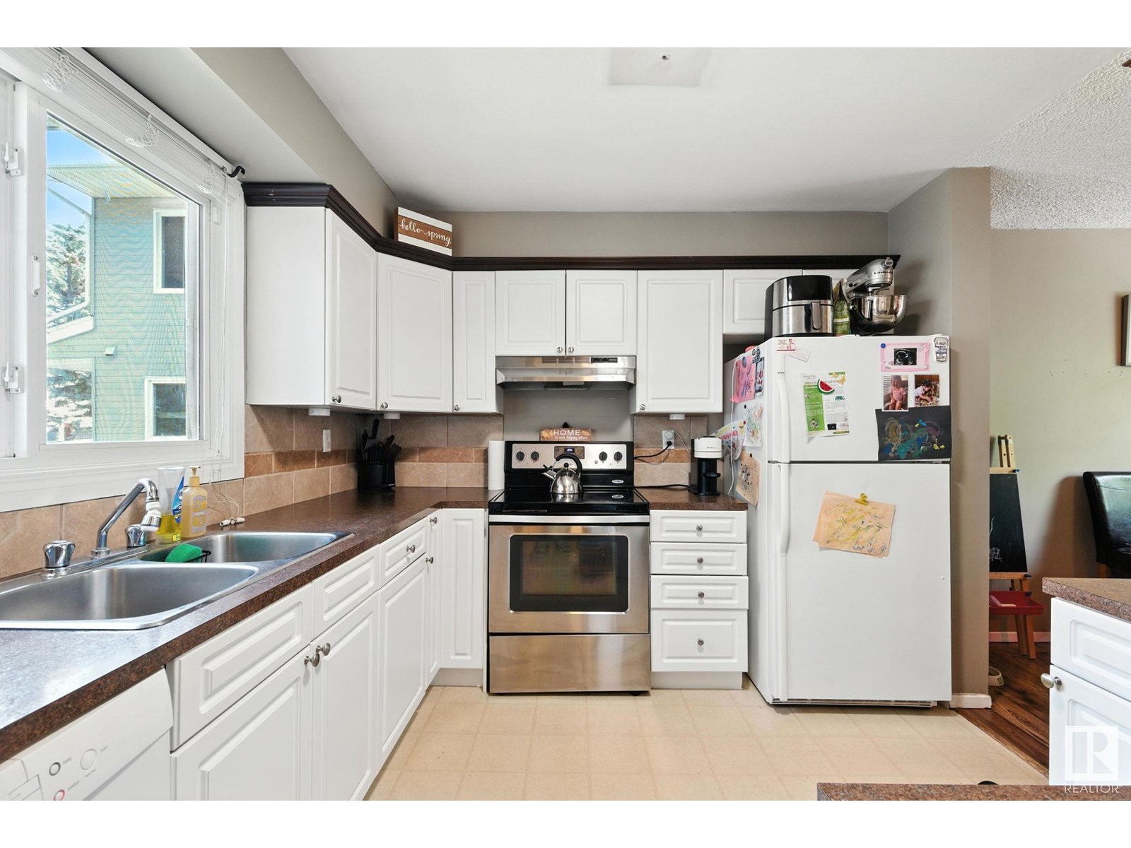 Property at #9 1415 62 ST NW image 4