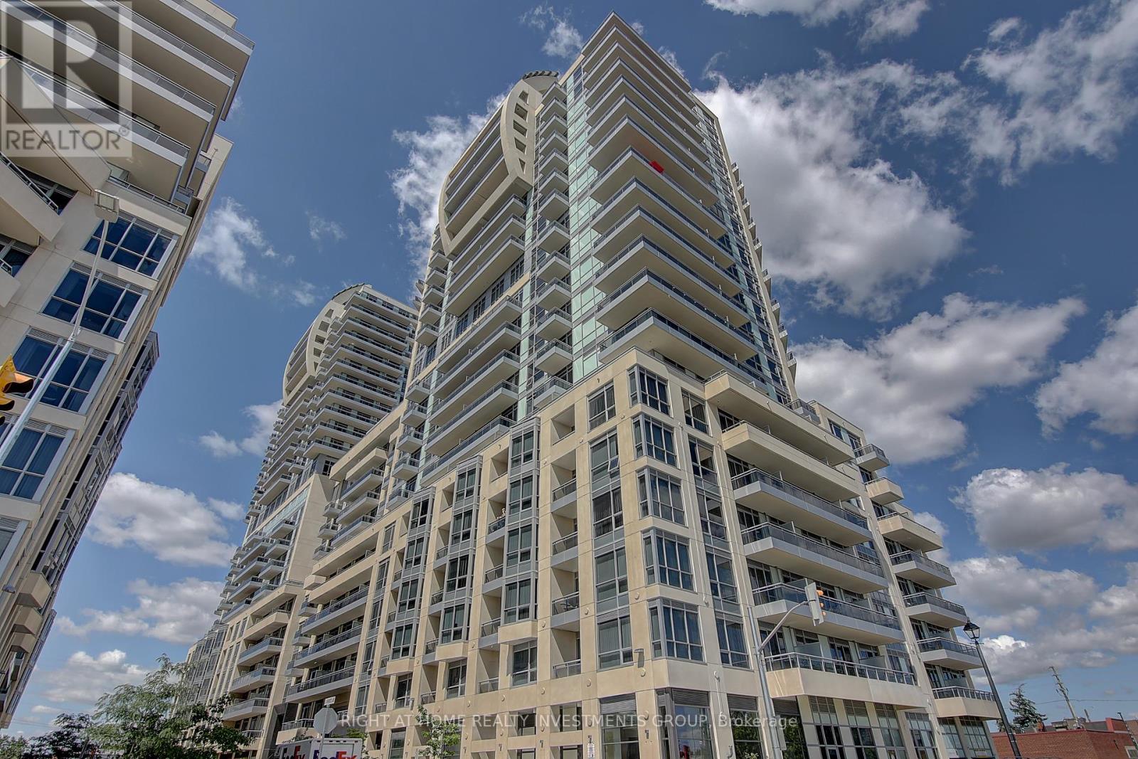 415 Ne - 9205 Yonge Street, Richmond Hill, Ontario  L4C 1V5 - Photo 1 - N12252667