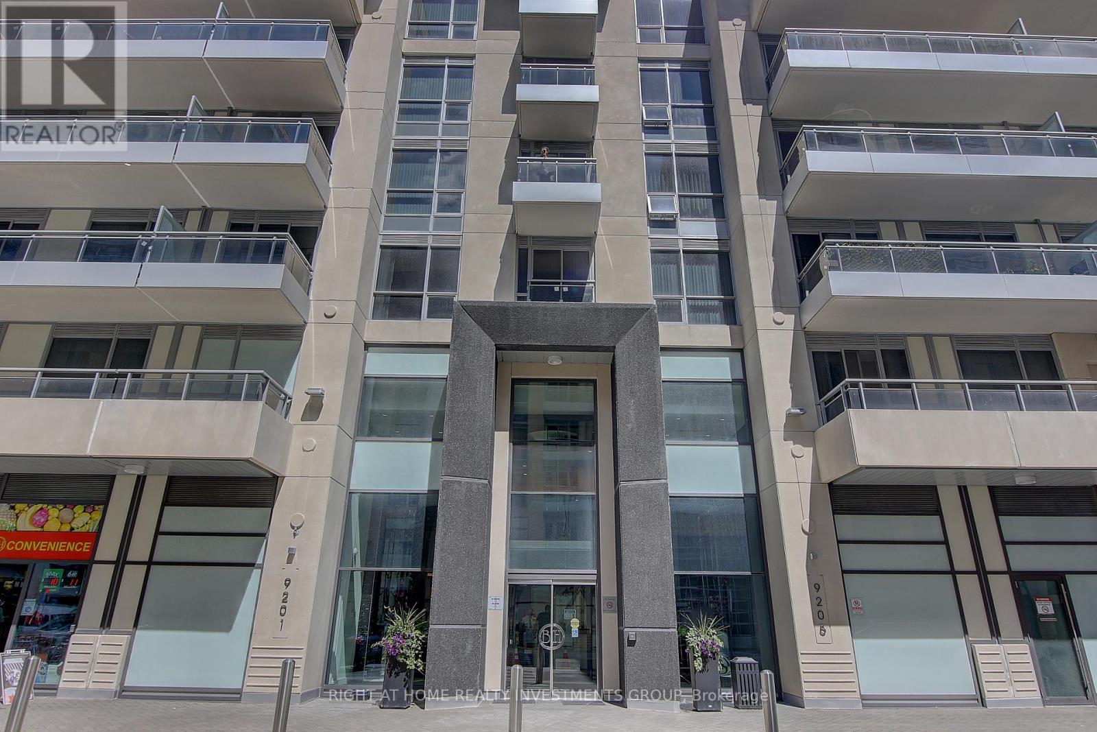 415 Ne - 9205 Yonge Street, Richmond Hill, Ontario  L4C 1V5 - Photo 2 - N12252667