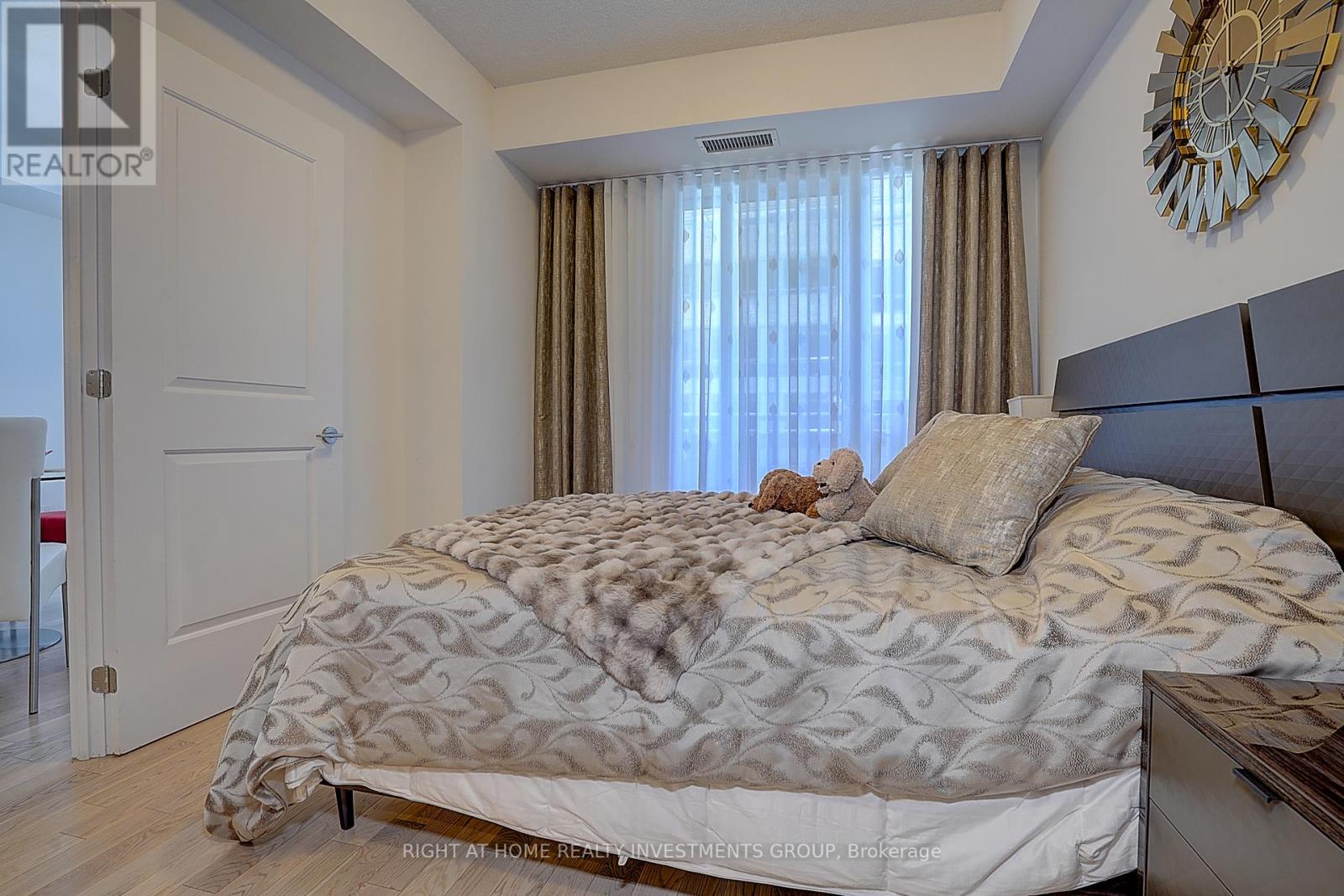 415 Ne - 9205 Yonge Street, Richmond Hill, Ontario  L4C 1V5 - Photo 30 - N12252667