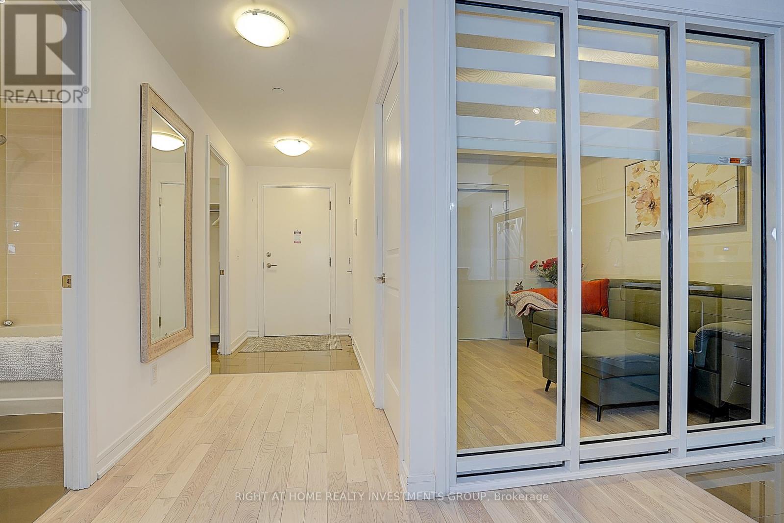 415 Ne - 9205 Yonge Street, Richmond Hill, Ontario  L4C 1V5 - Photo 35 - N12252667