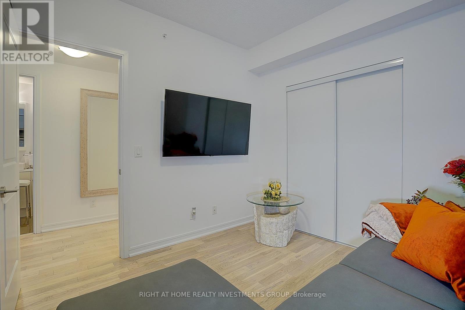 415 Ne - 9205 Yonge Street, Richmond Hill, Ontario  L4C 1V5 - Photo 38 - N12252667
