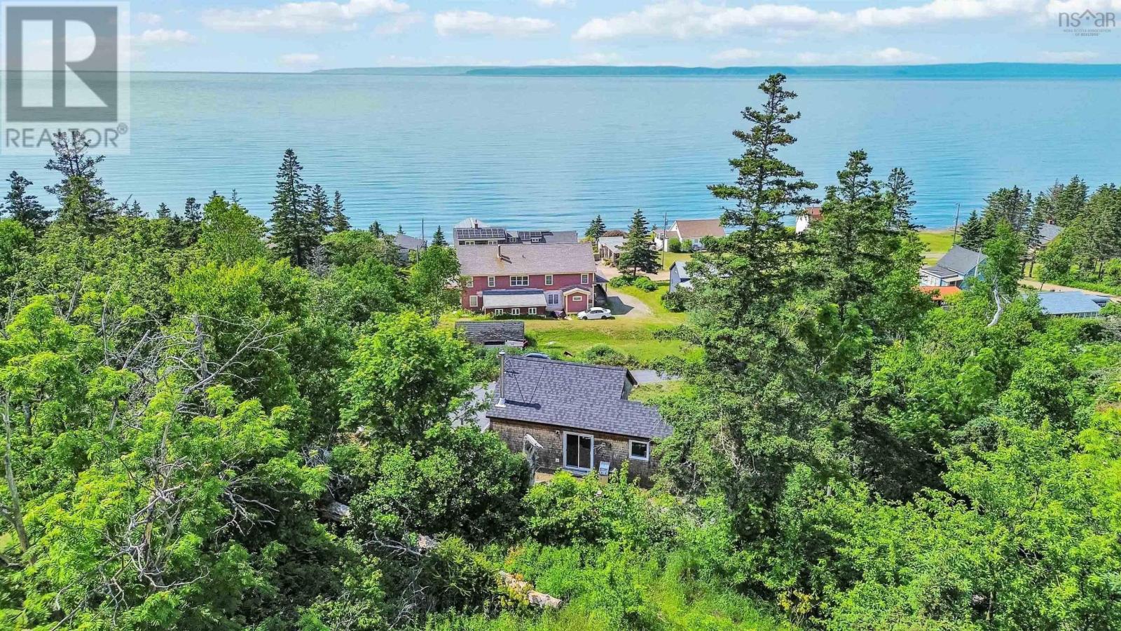 54 Cove Road, Halls Harbour, Nova Scotia  B0P 1J0 - Photo 4 - 202509264