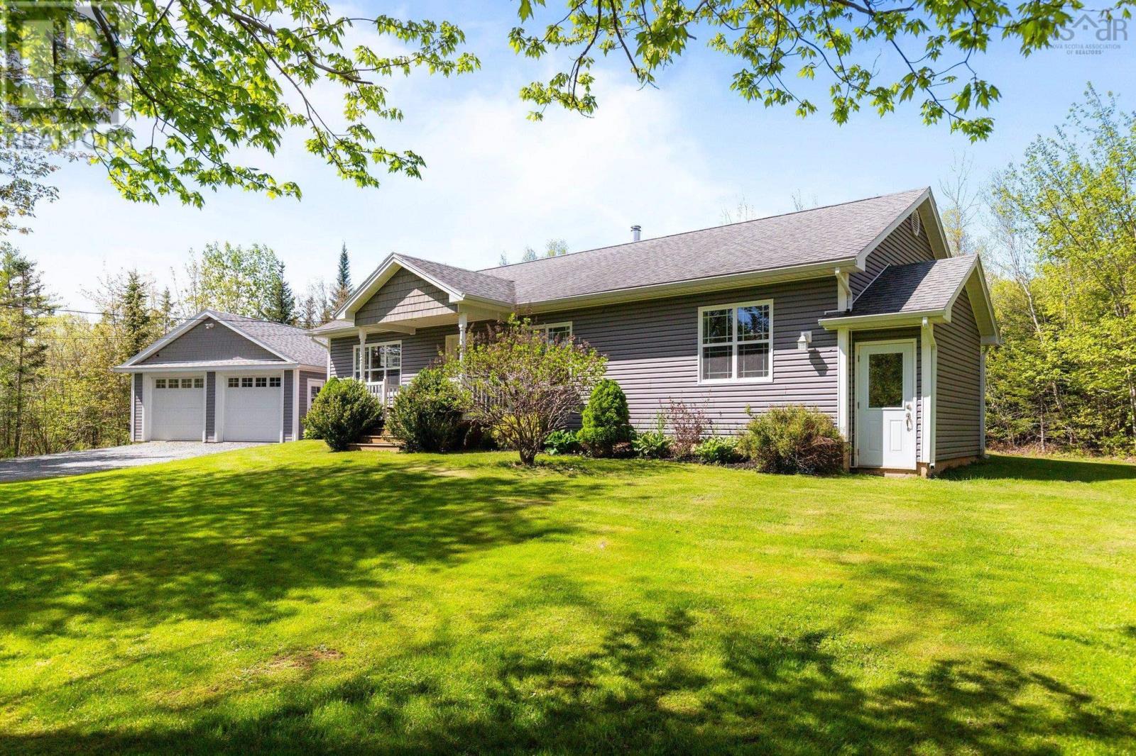 Property at 158 Thomas Street image 2
