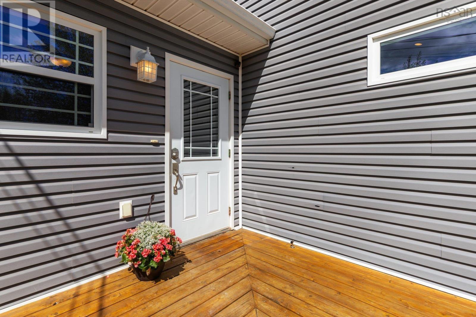 Property at 158 Thomas Street image 5