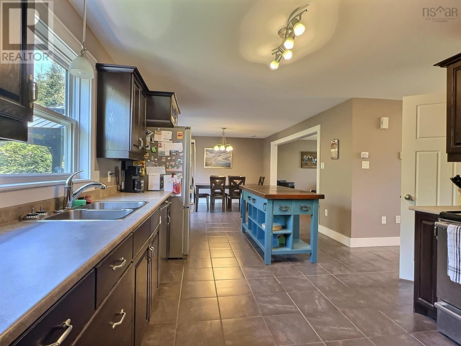 Property at 80 Burris Drive image 5