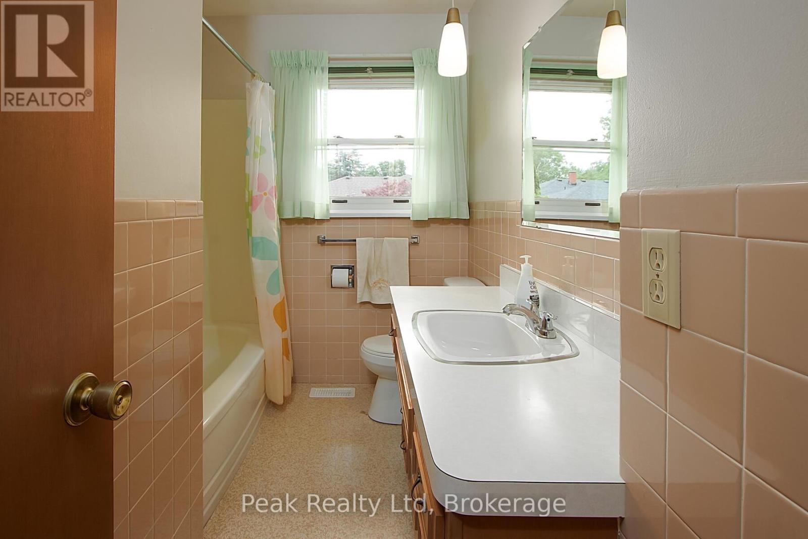 670 Davidson Avenue N, North Perth, Ontario  N4W 3B1 - Photo 18 - X12252725