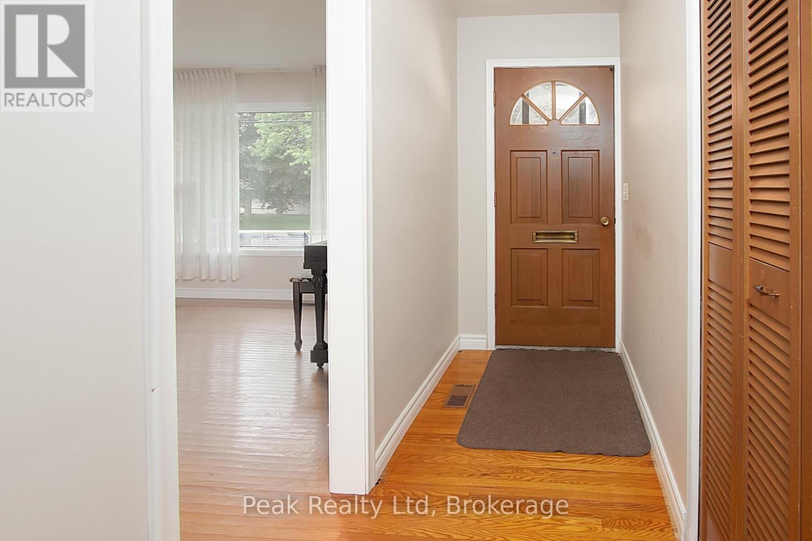 670 Davidson Avenue N, North Perth, Ontario  N4W 3B1 - Photo 8 - X12252725