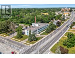 228 DUNDAS STREET E