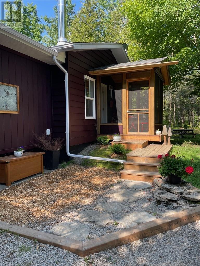 92 Lilly Crescent, Kagawong, Ontario  P0P 1J0 - Photo 4 - 2120806