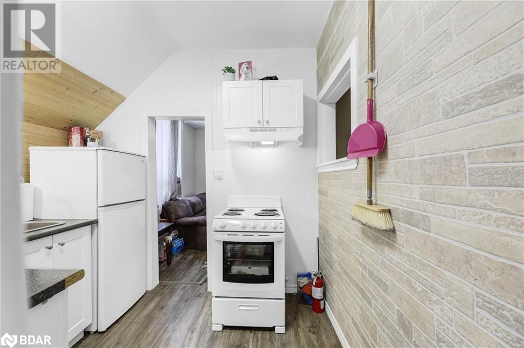 Photo 29 of 33 for 281 Egerton Street