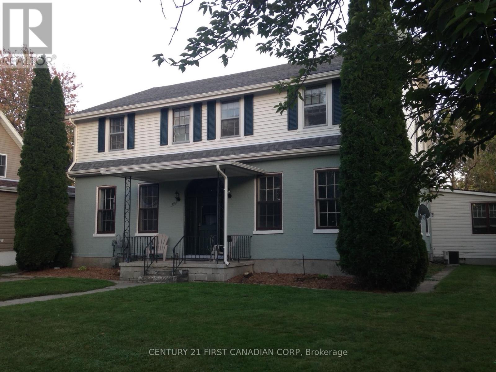 Property at 204 SELKIRK STREET image 1