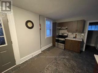 204 Selkirk Street, Chatham-Kent, Ontario  N7L 1Z4 - Photo 9 - X12252746