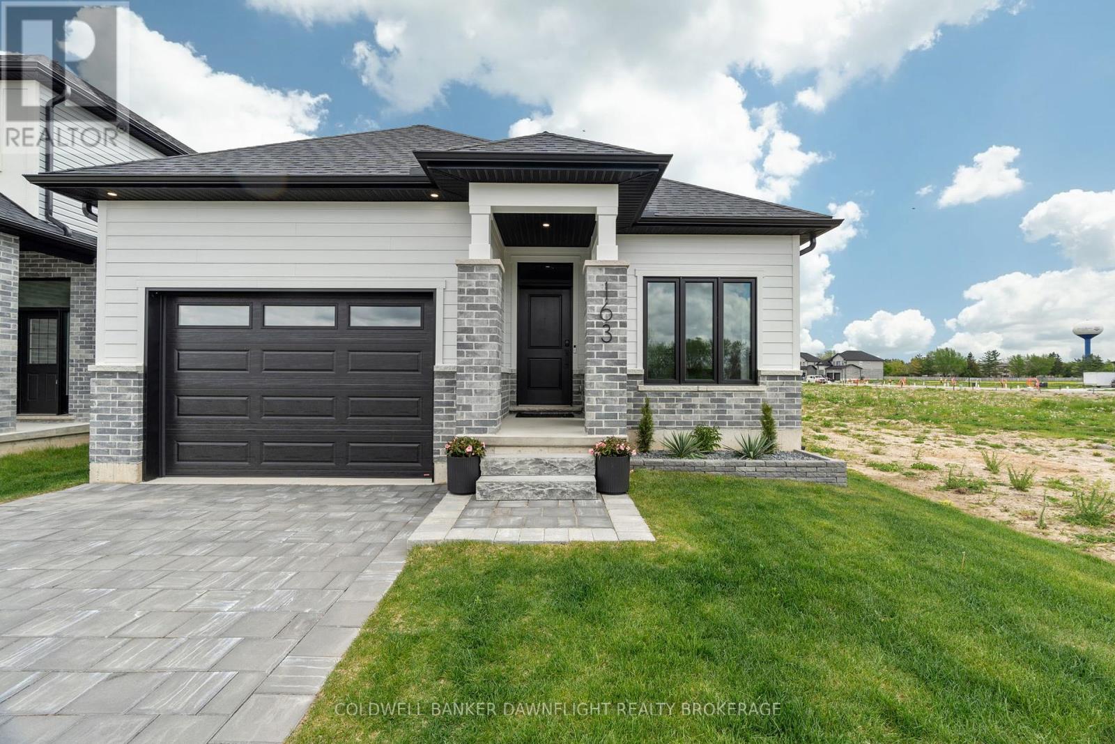 171 Greene Street, South Huron, Ontario  N0M 1S3 - Photo 2 - X12252753
