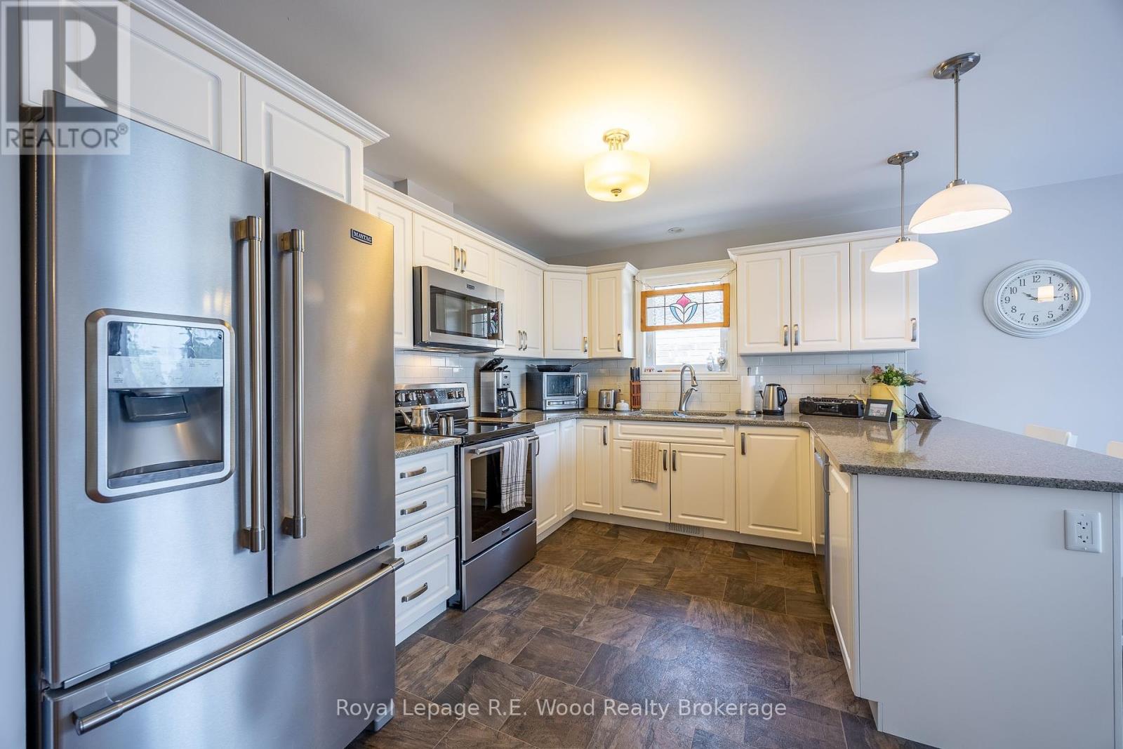 32 Esseltine Drive, Tillsonburg, Ontario  N4G 0C3 - Photo 14 - X12252773