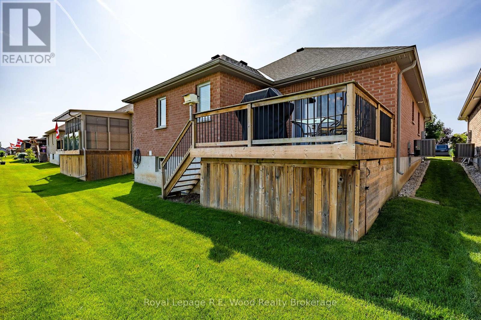 32 Esseltine Drive, Tillsonburg, Ontario  N4G 0C3 - Photo 28 - X12252773