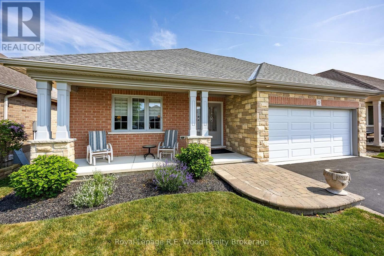 32 Esseltine Drive, Tillsonburg, Ontario  N4G 0C3 - Photo 3 - X12252773