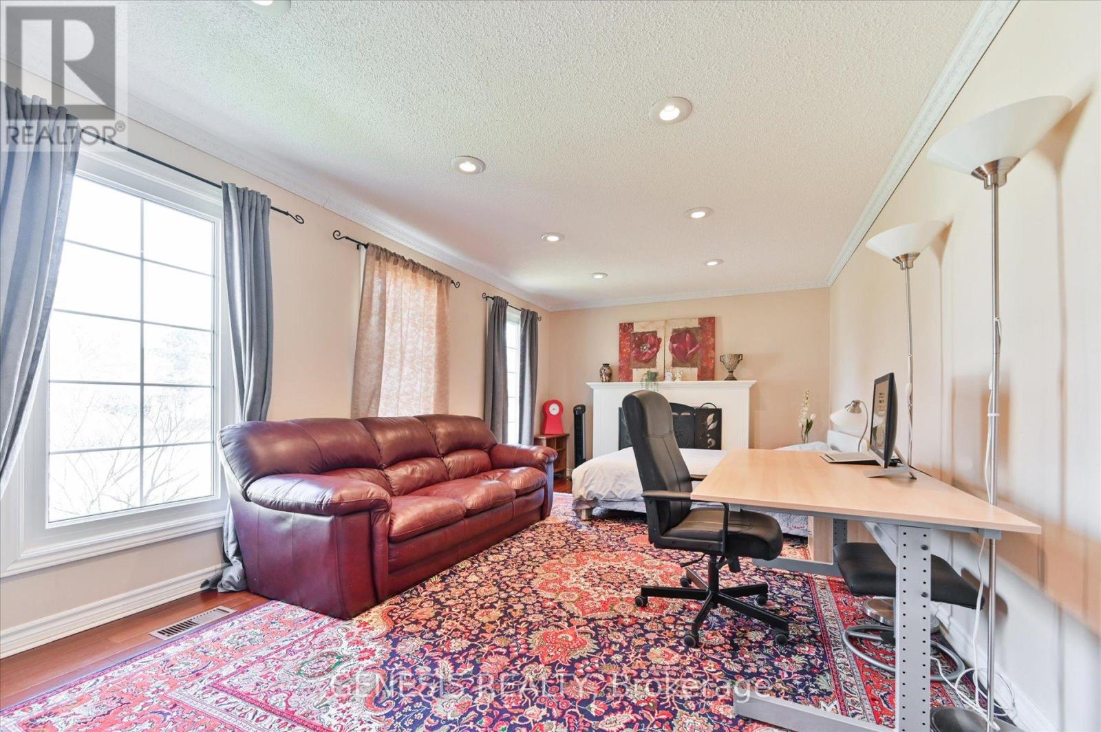 242 Banbury Road, Toronto, Ontario  M3B 3C8 - Photo 12 - C12252700