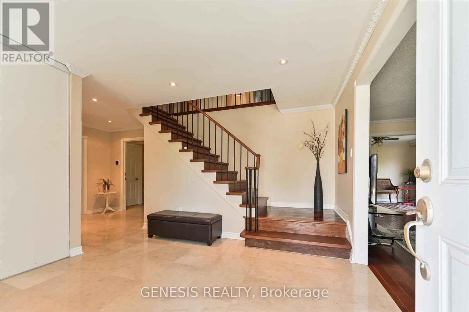 Property at 242 BANBURY ROAD image 2