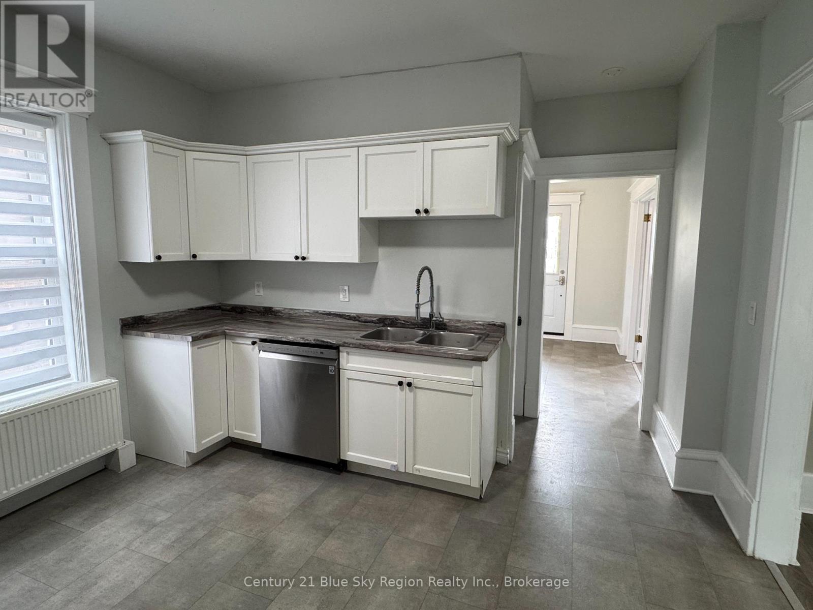 Property at 136 SECOND AVENUE E image 5
