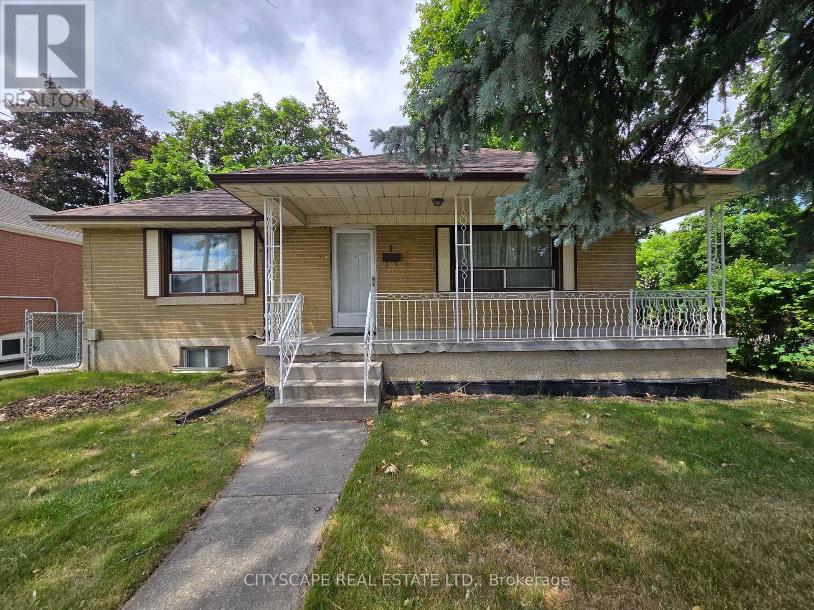 Property at 1 LETCHWORTH CRESCENT image 1