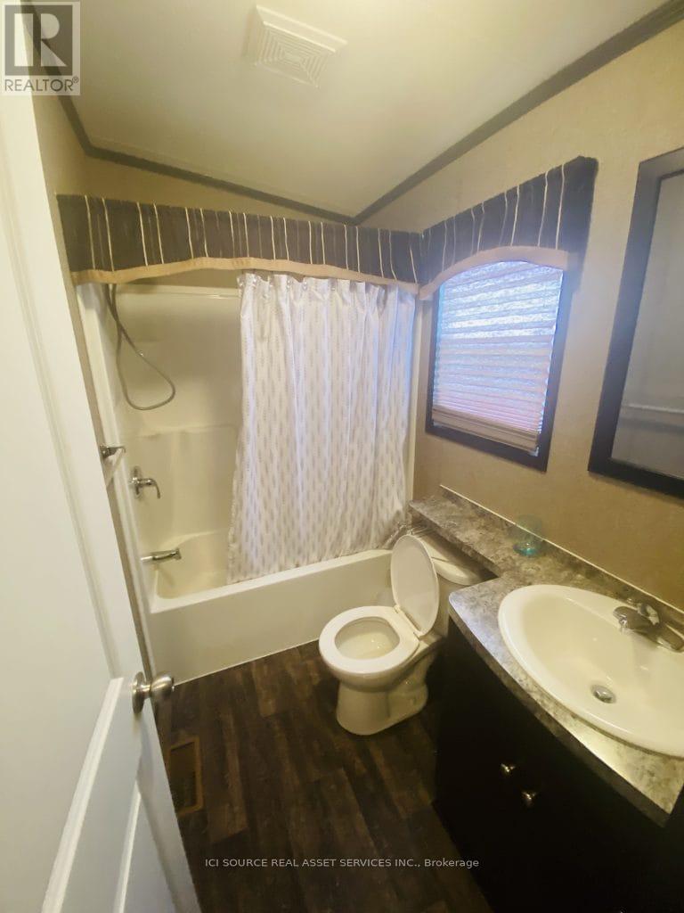 229 - 1082 Shamrock Marina Road, Gravenhurst, Ontario  P0E 1N0 - Photo 10 - X12252697