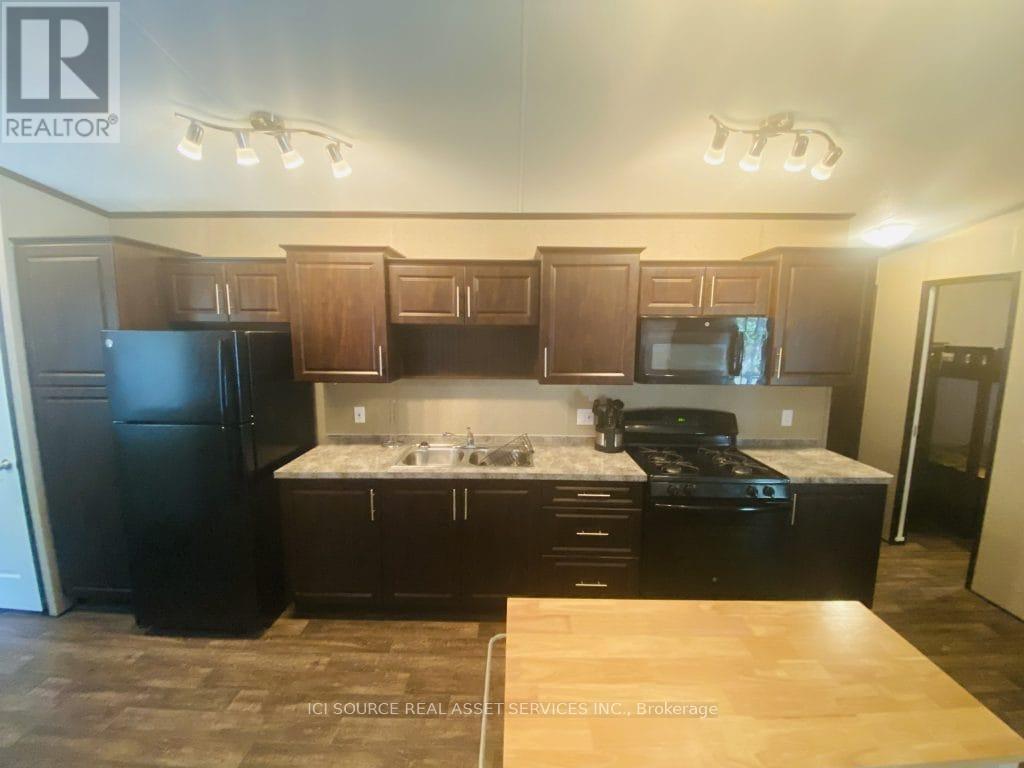 229 - 1082 Shamrock Marina Road, Gravenhurst, Ontario  P0E 1N0 - Photo 4 - X12252697