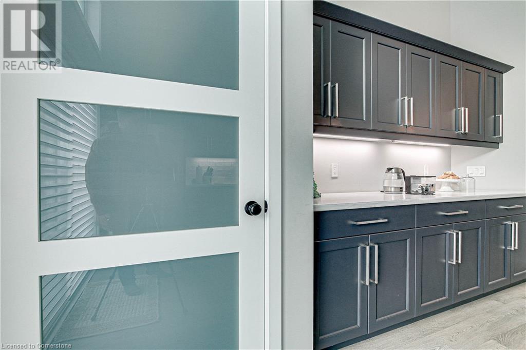 Photo 12 of 43 for 9 Clover Cir Circle