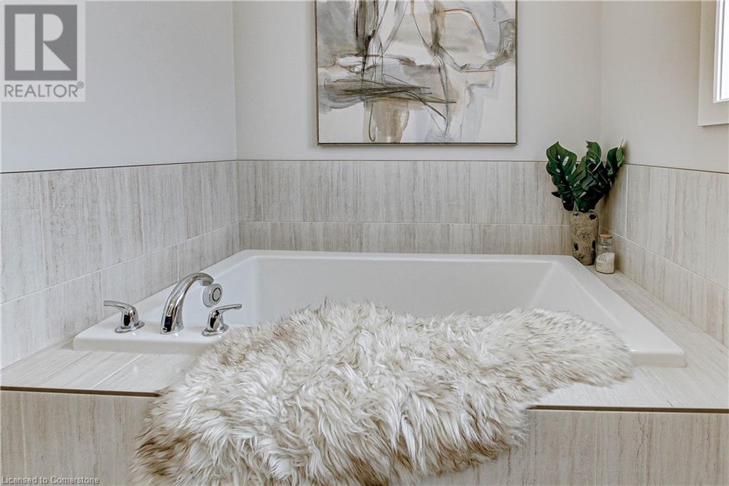 Photo 24 of 43 for 9 Clover Cir Circle