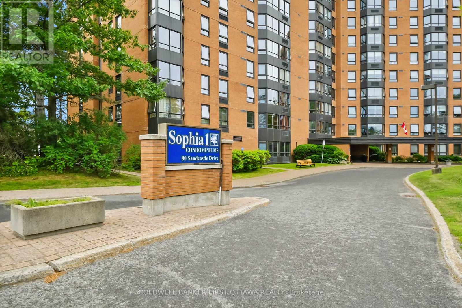 Property at 412 - 80 SANDCASTLE DRIVE image 2
