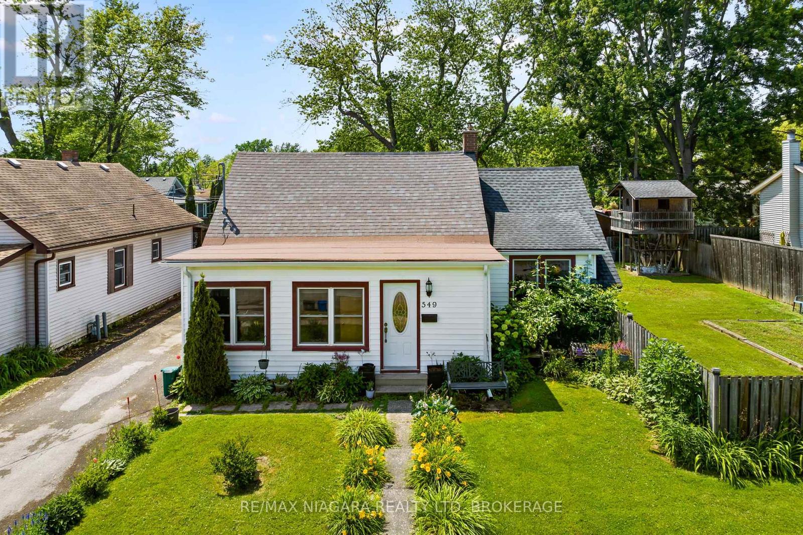 Property at 549 FERNDALE AVENUE image 3