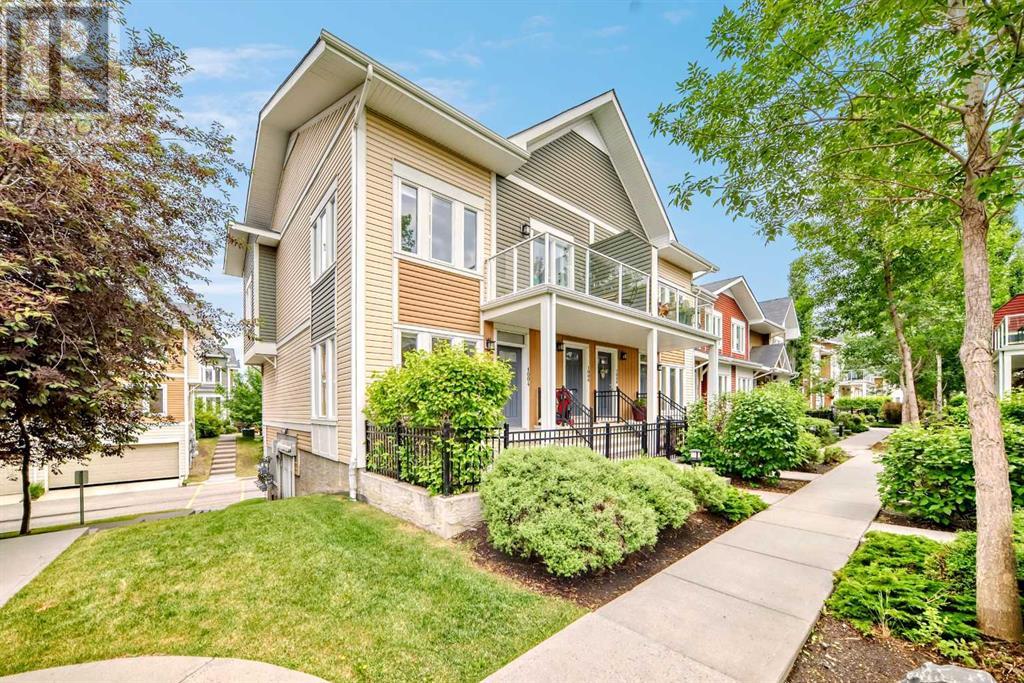 Property at 1004 Auburn Bay Square SE image 3