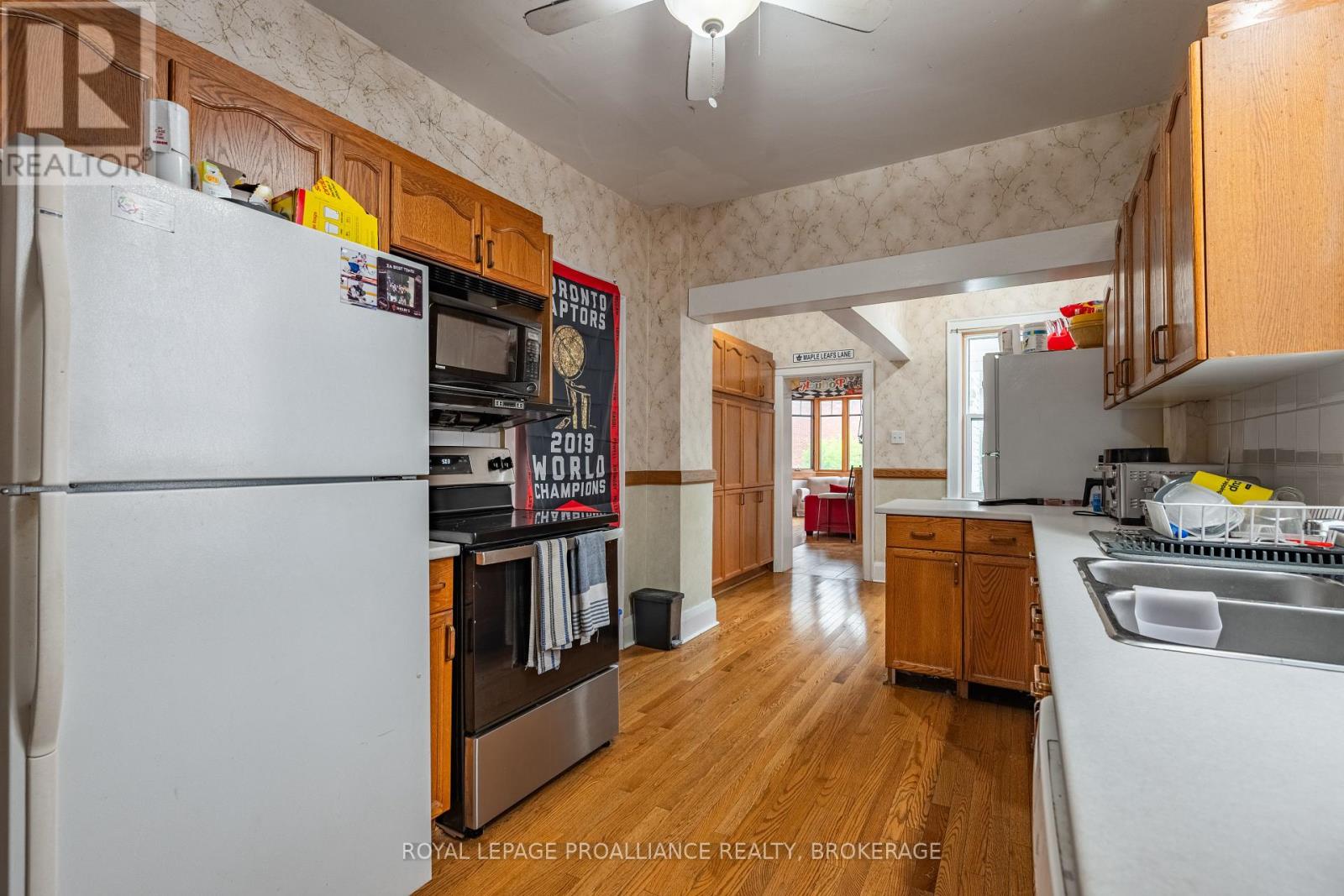 67 Mack Street, Kingston, Ontario  K7L 1N8 - Photo 11 - X12252913