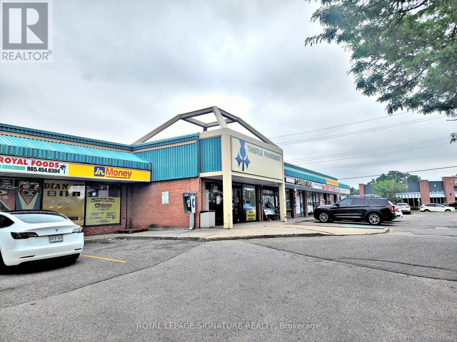 332 Main Street N, Brampton (Downtown Brampton), Ontario  L6V 1P8 - Photo 2 - W12252818