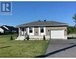 2261 Pitt Street, Cornwall, Ca