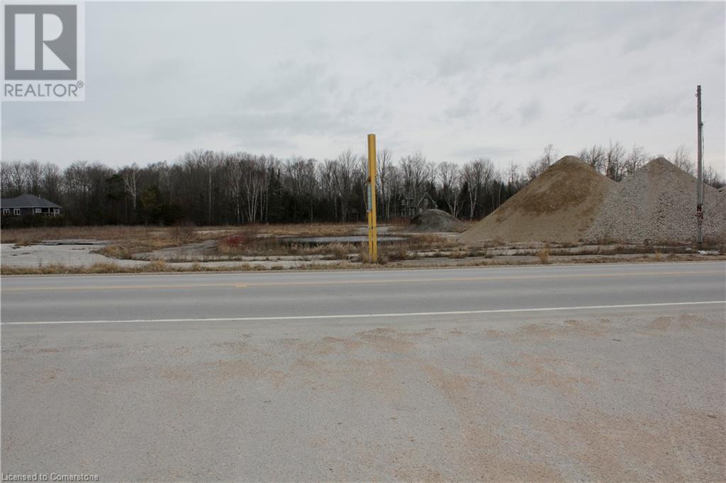 701 Main St Street E, Sauble Beach, Ontario  N0H 2G0 - Photo 3 - 40706924