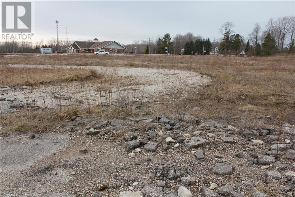 701 Main St Street E, Sauble Beach, Ontario  N0H 2G0 - Photo 11 - 40706924