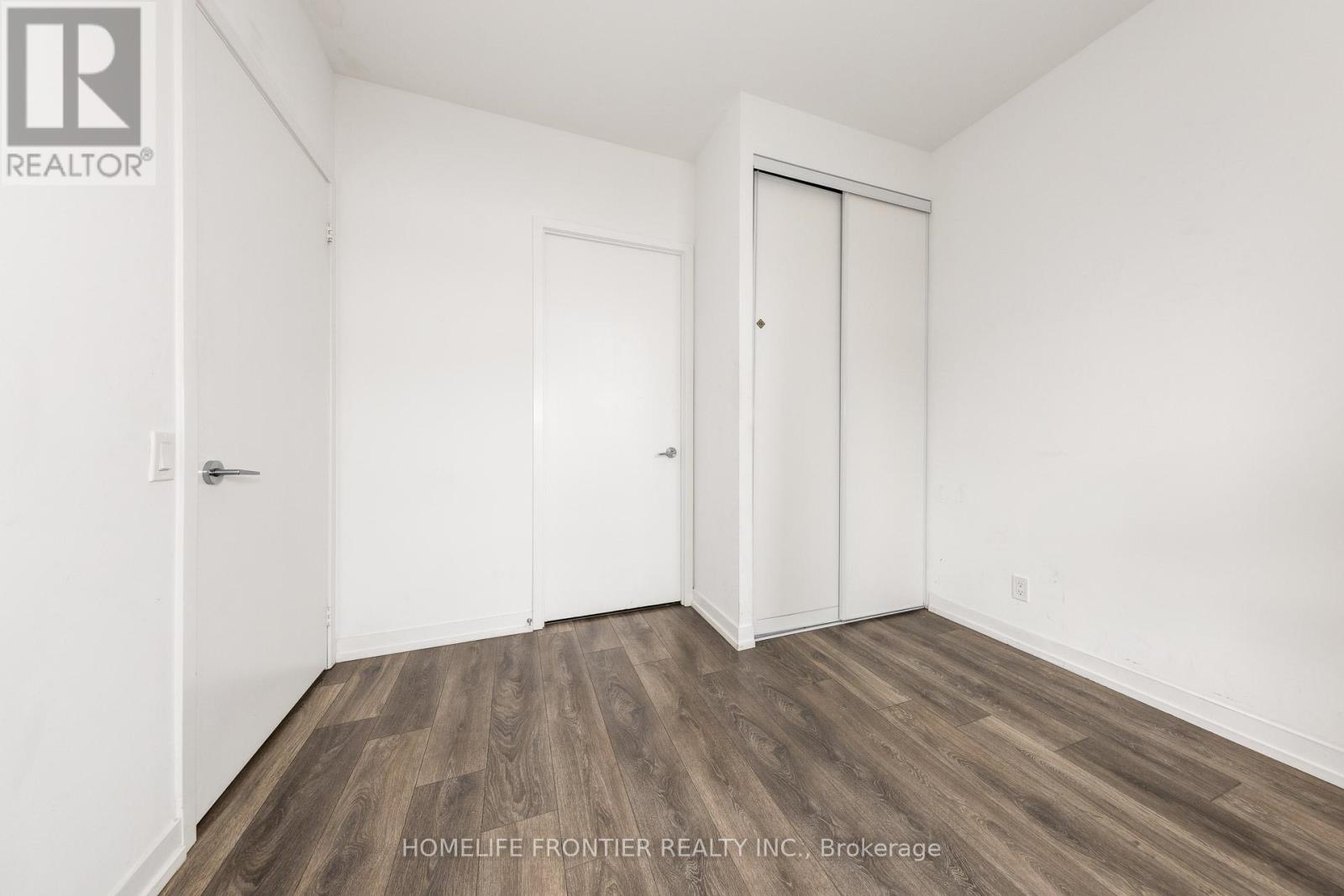 303 - 950 Portage Parkway, Vaughan, Ontario  L4K 0J7 - Photo 15 - N12252900