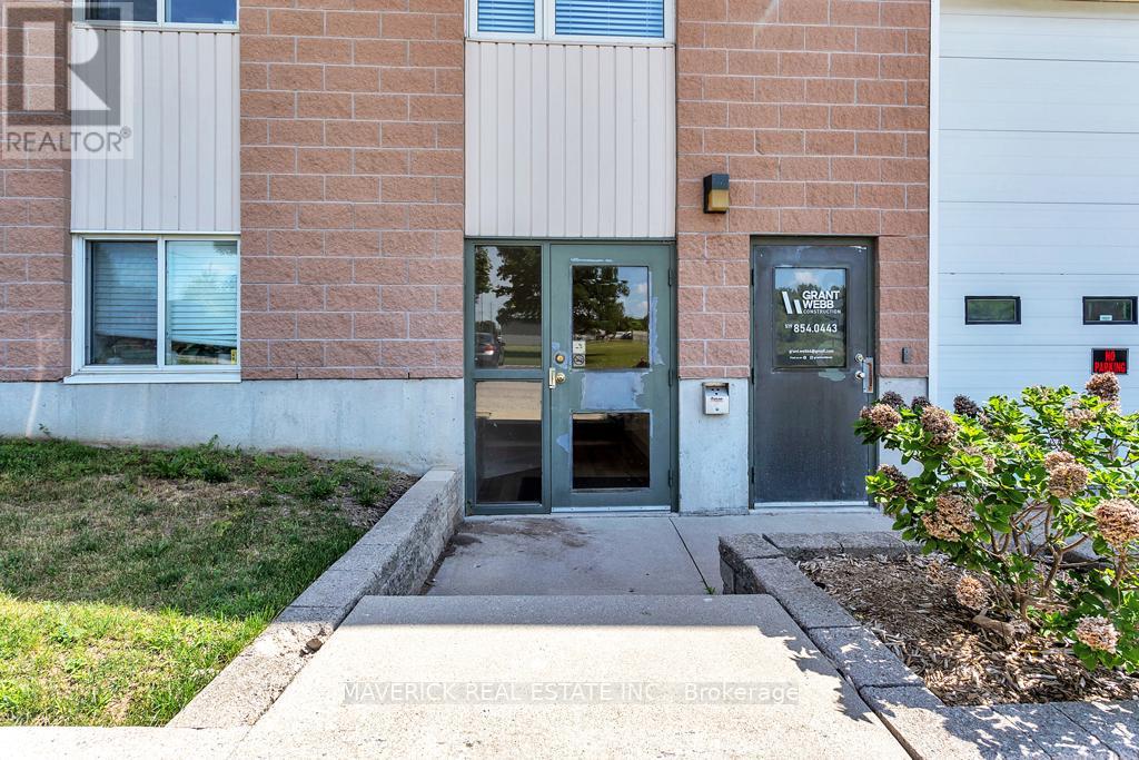 160 Carnegie Street, Ingersoll, Ontario  N5C 4A8 - Photo 3 - X12253018