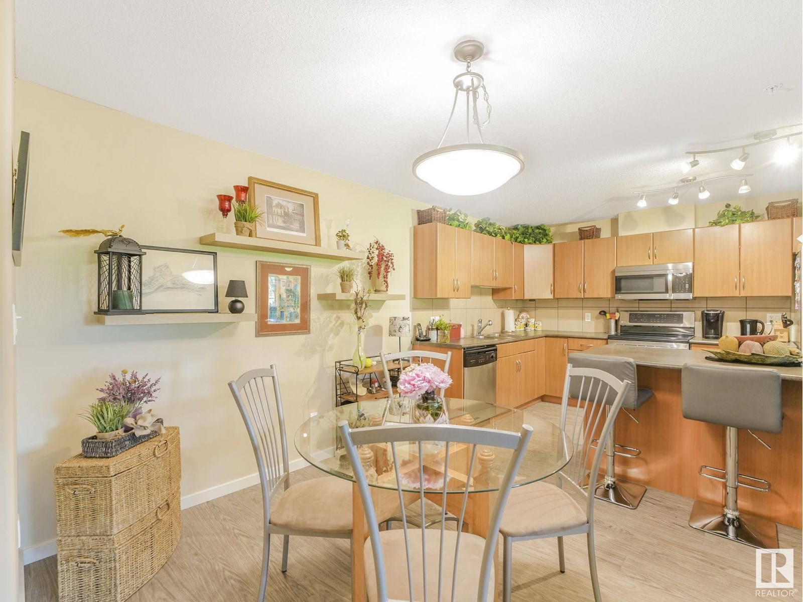 Property at #119 278 SUDER GREENS DR NW image 4